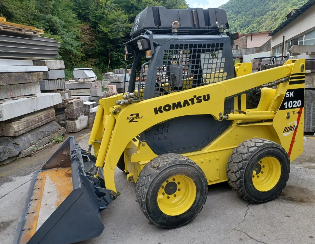 Dettaglio KOMATZU SK 1020-5 TURBO TARGATA - Foto 1