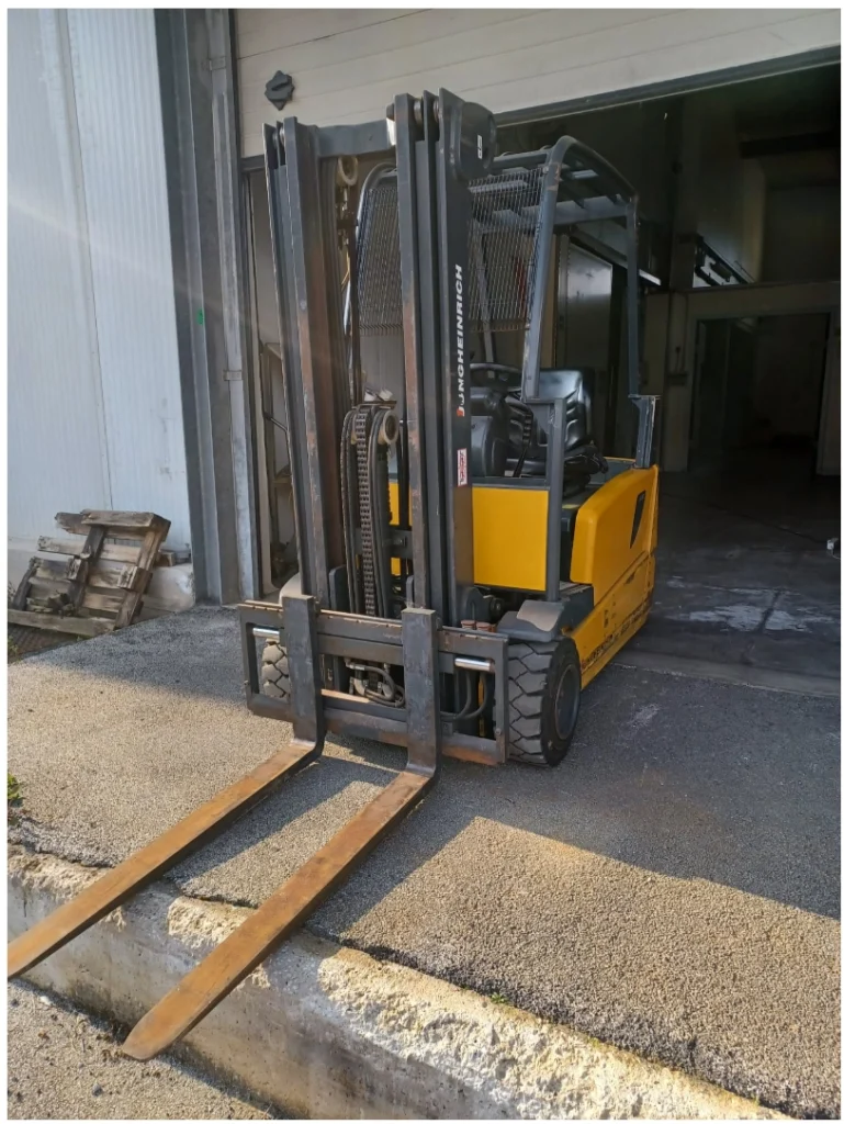 EFG 213-220 a 3 ruote 2t