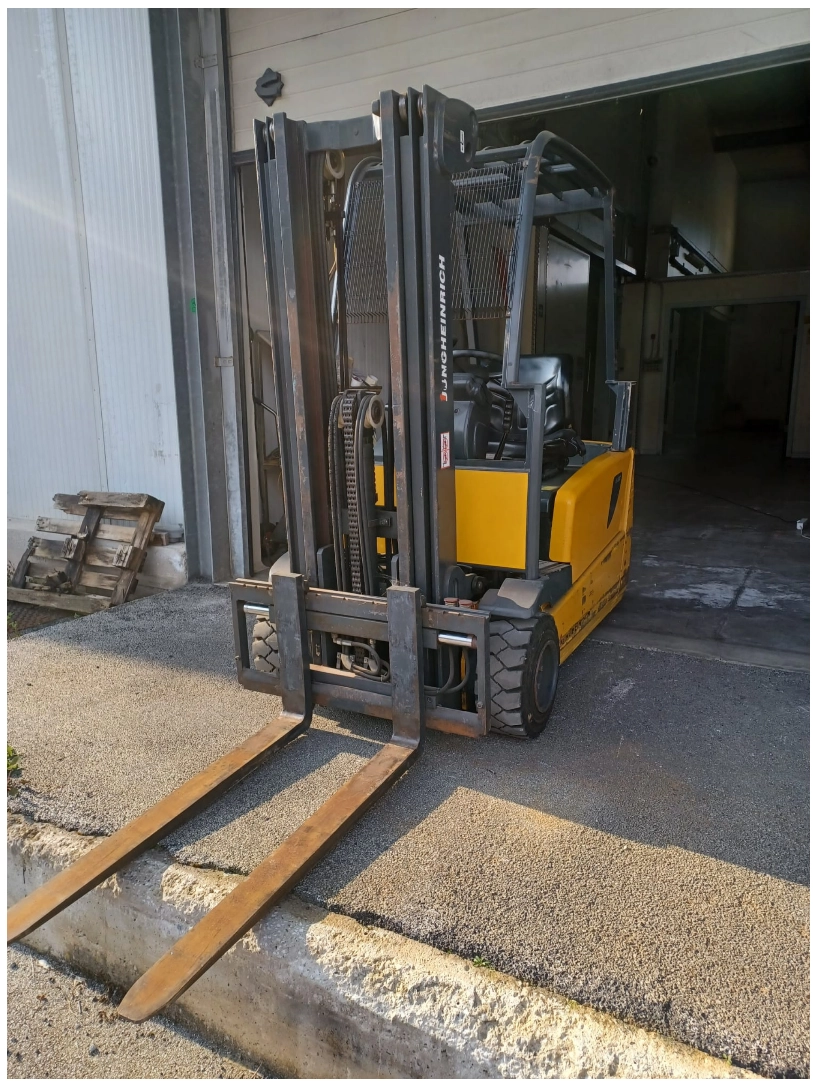 EFG 213-220 a 3 ruote 2t